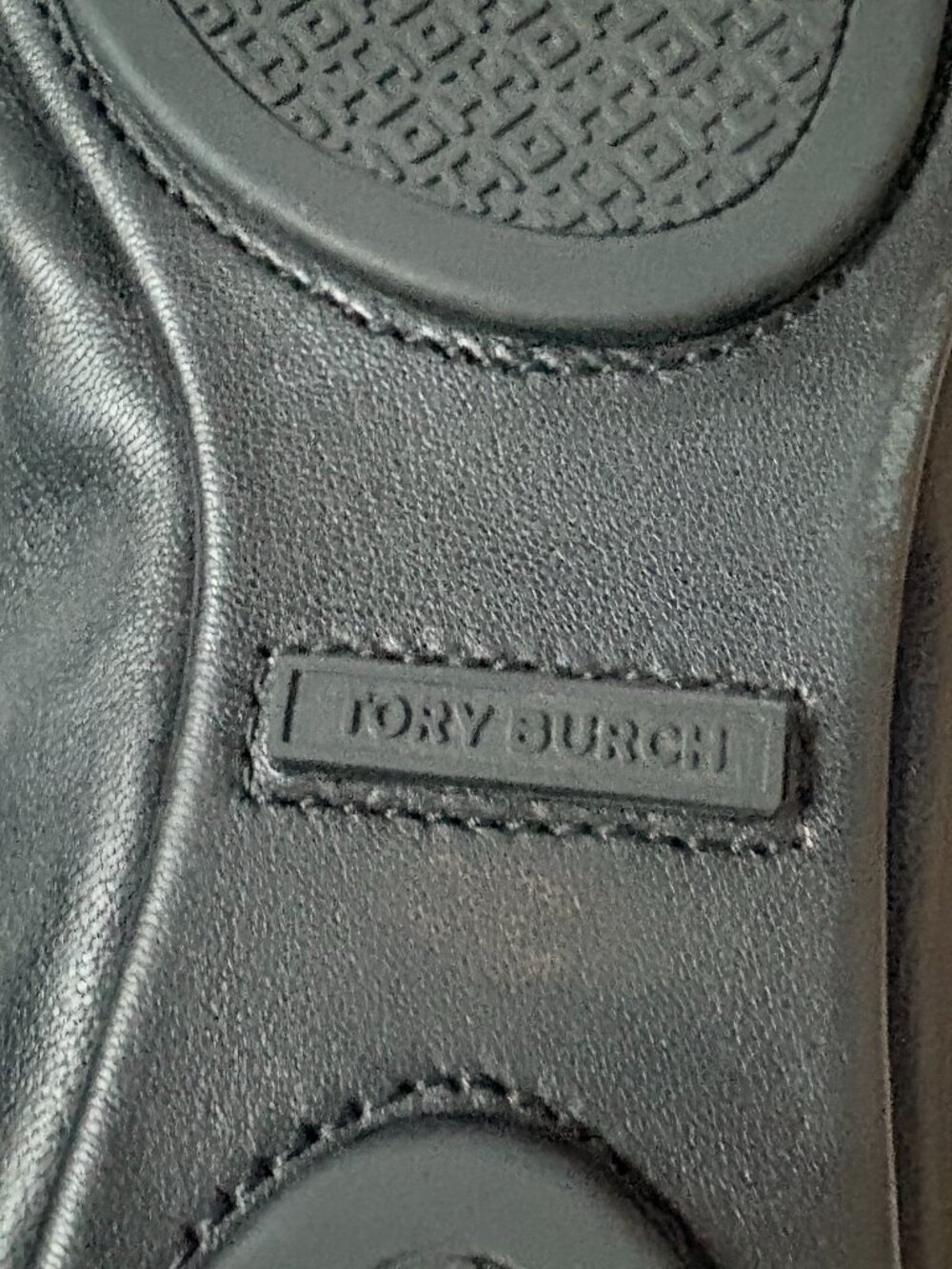 Tory Burch Womans Black Leather Mini Travel Ballet Flats Gold Metal Logo Size 9 - Picture 5 of 9